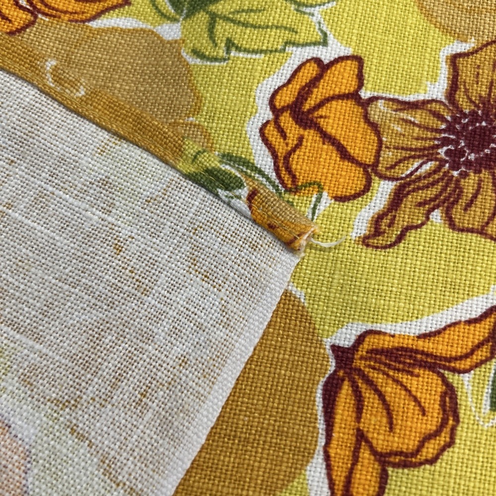 Vintage 70s Floral Linen Tablecloth 53x70 Groovy Yellow Orange Flower Power Mod - Picture 4 of 5